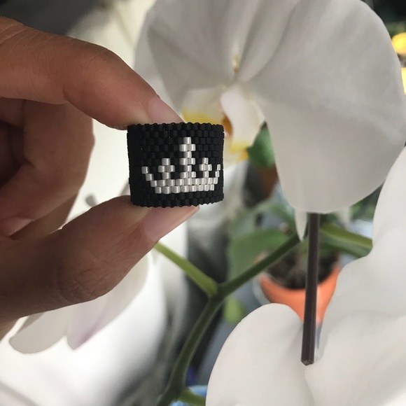 La New Yorkilla Jewelry - Handmade Crown / Princess/ Queen Necklace